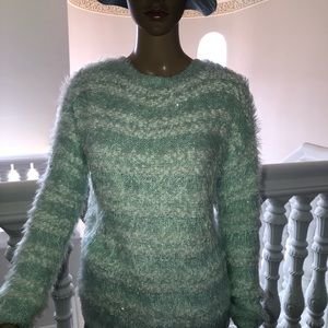 Gorgeous women’s sweater size medium